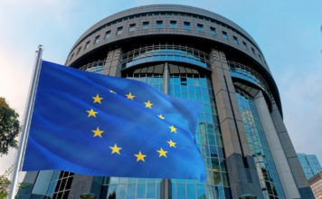 In the fight against the Corona economic crisis, the EU states have put together an aid package of more than 500 billion euros for workers, companies and struggling states