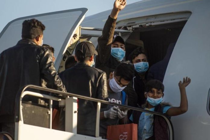 The rescue of minors from the notorious migrant camps in the Eastern Aegean is making progress