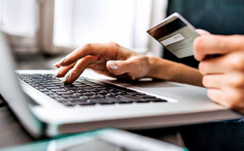 Monese dilutes negative reviews with a BOT-approved review